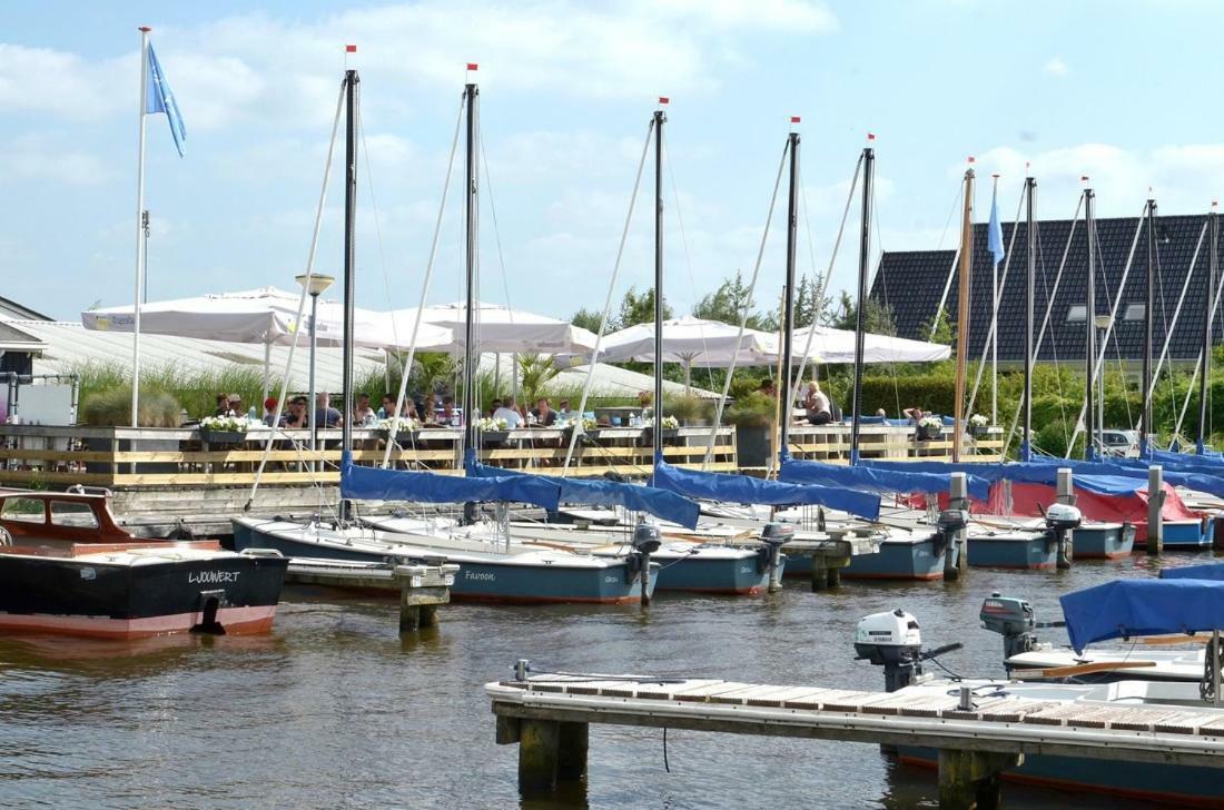 Chalet 'De Lanterfanter' Grou Apartment Exterior foto